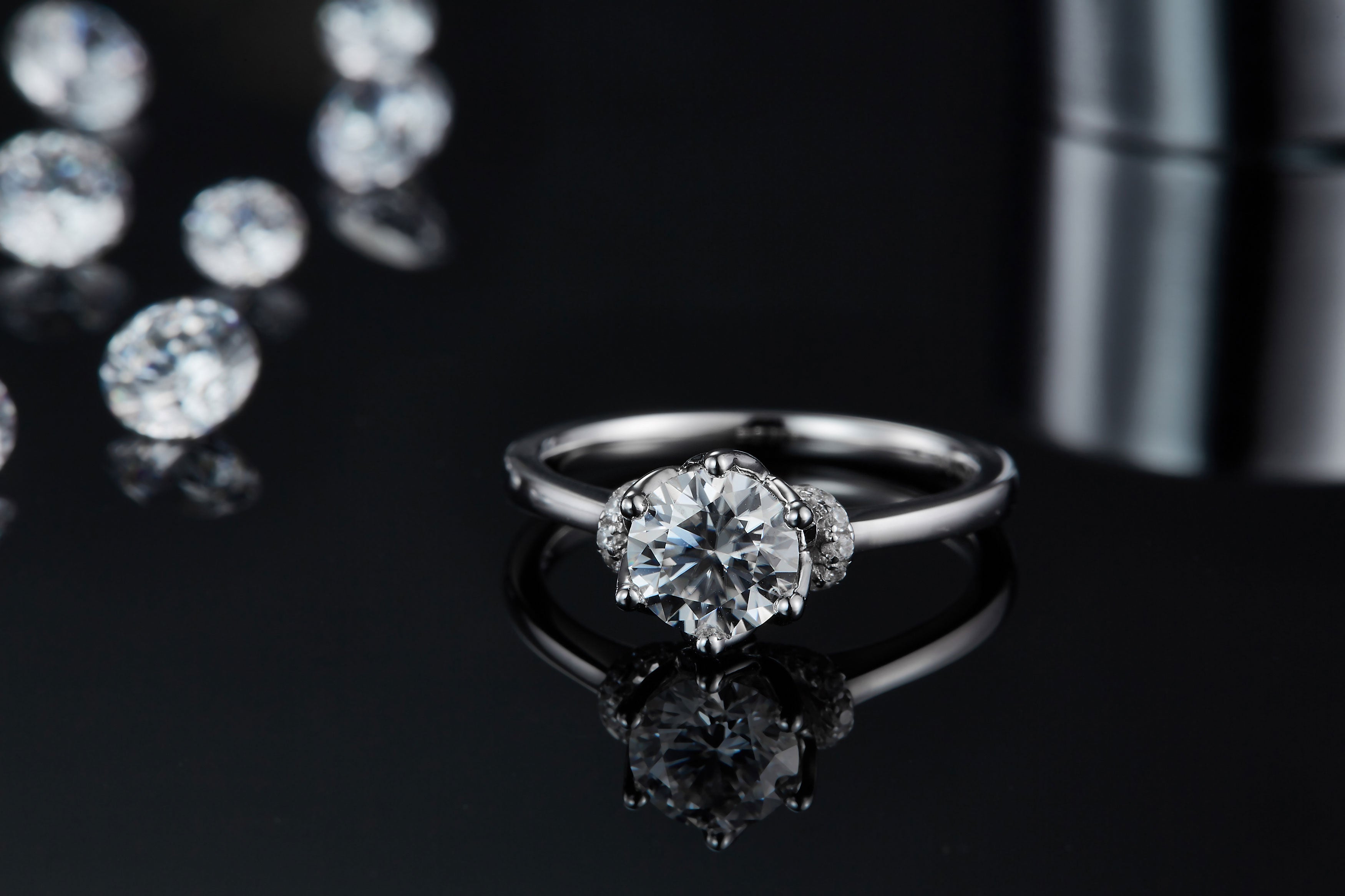 A Luxurious And Fashionable Light Luxury Jewelry Silver Ring Set With Top-quality Moissanite, S925 Silver Plated With Platinum